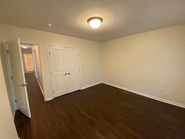 Building Photo - 188 West Park Ave.