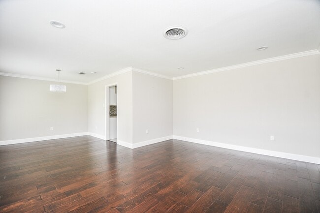 Building Photo - 4310 Woodvalley Dr