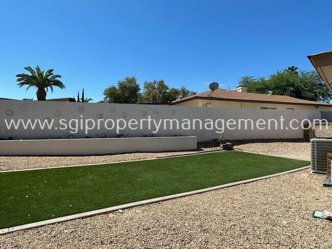 Building Photo - Luxury home with basketball court.