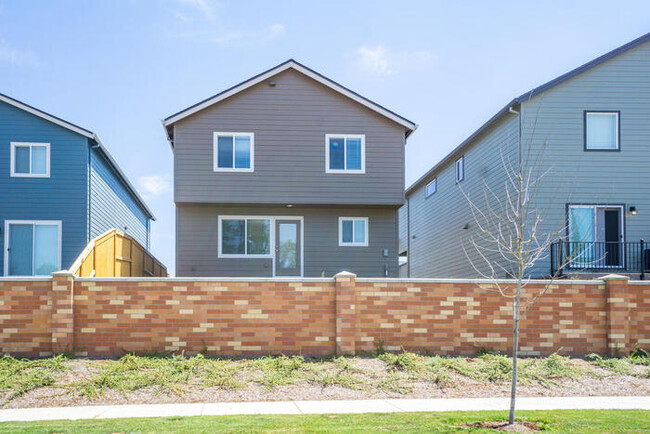 Building Photo - BEAUTIFUL FOUR BEDROOM HOME IN RIDGEFIELD