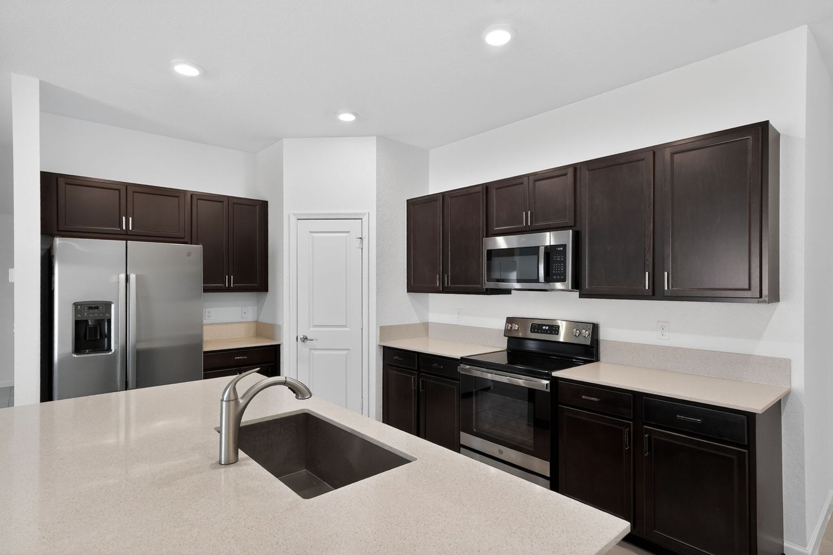 Building Photo - 752 Worlington Ln