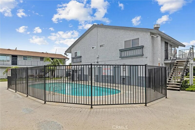 Building Photo - 2890 E Artesia Blvd