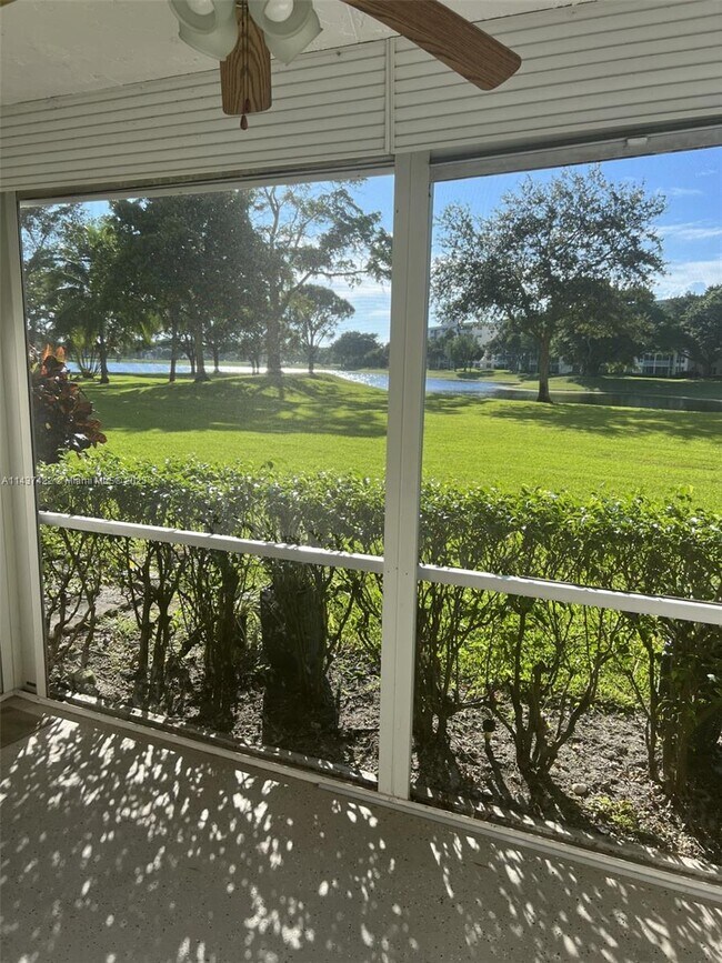 Building Photo - 3010 N Course Dr