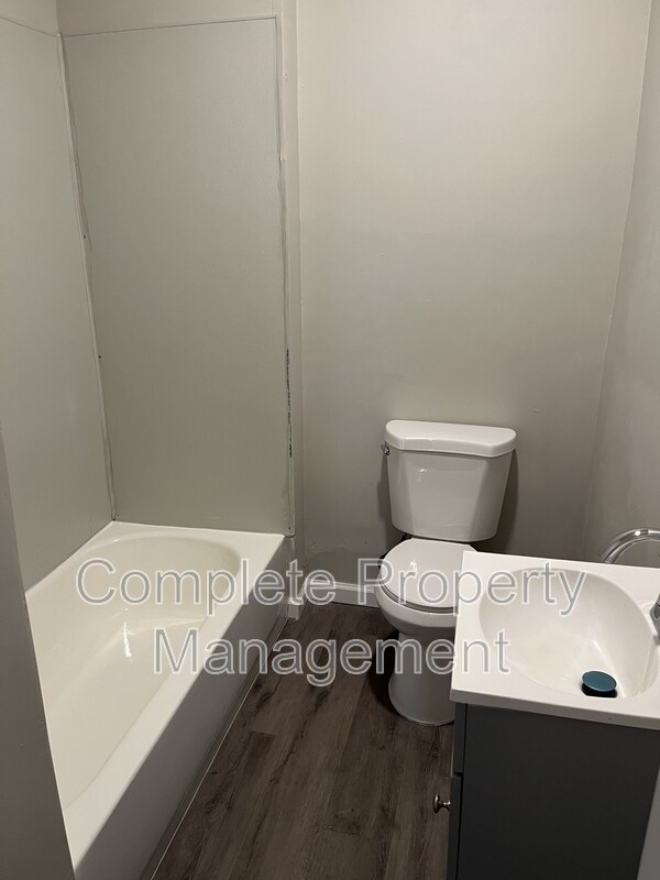 Building Photo - 2129 Pike Rd