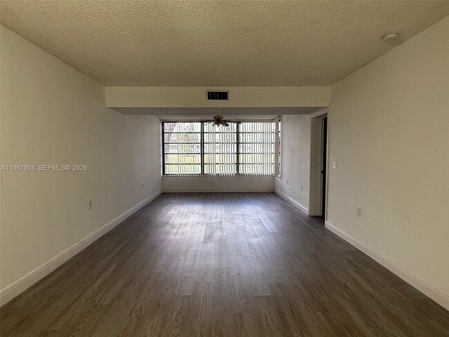 Building Photo - 1705 Whitehall Dr