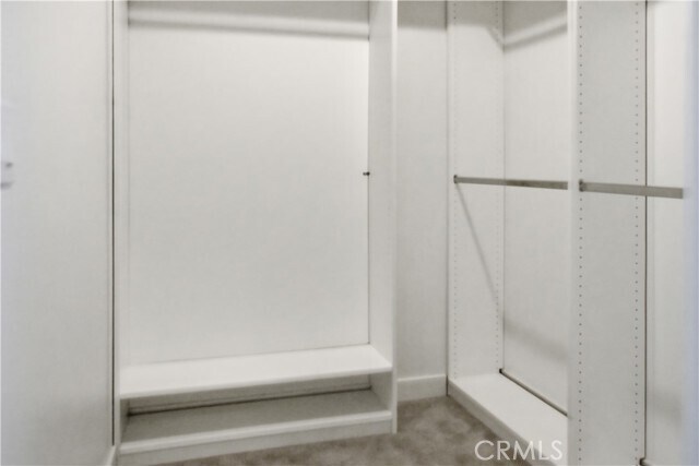 Building Photo - 215 E 2nd St