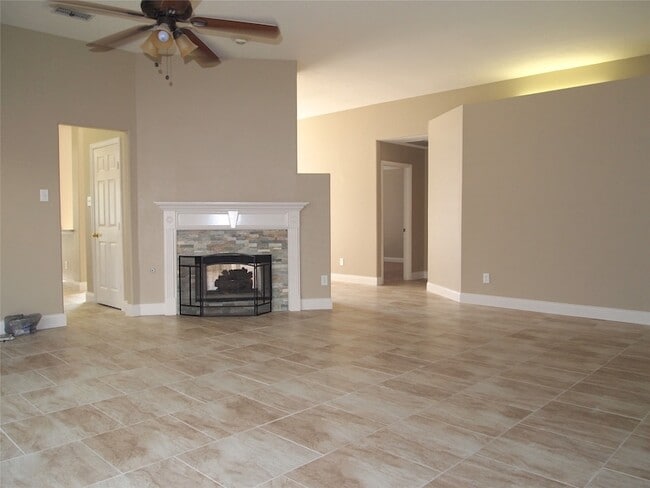 Building Photo - 20838 Kings Clover Ct