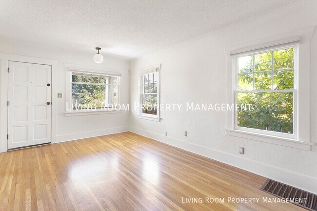 Building Photo - 5722 NE 10th-Main House