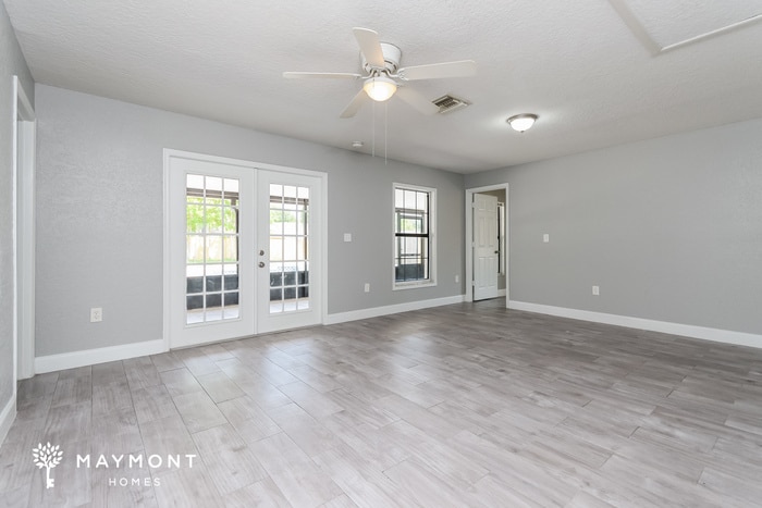 Building Photo - 621 Deauville Ct