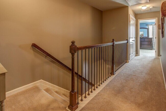Building Photo - 282 Turtle Creek Dr