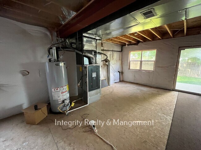 Building Photo - 9262 Melborne Ct