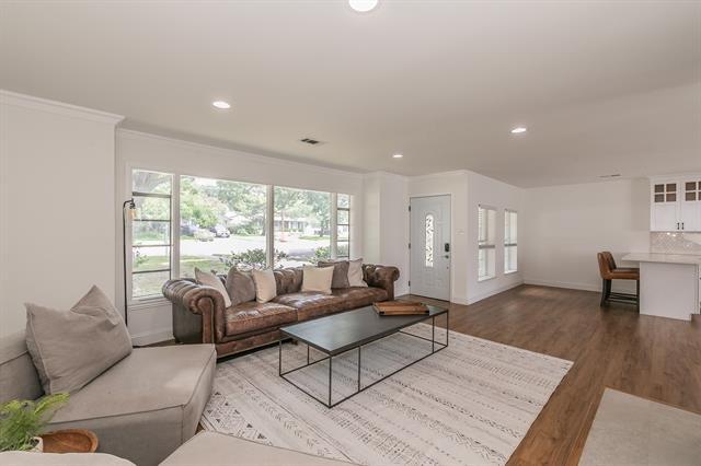 Building Photo - 3909 Trail Lake Dr