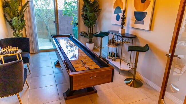 Building Photo - 53220 Avenida Navarro