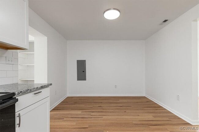Building Photo - 1806 Sussex St