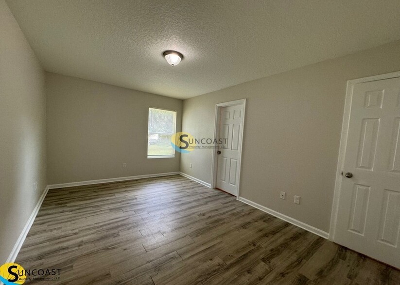 Building Photo - 8106 Ocala Ave