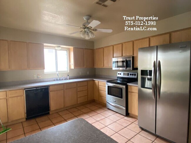 Building Photo - Great home in the Sonoma Area