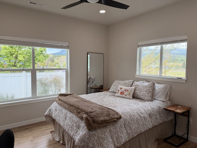 Building Photo - 301 Wintersage