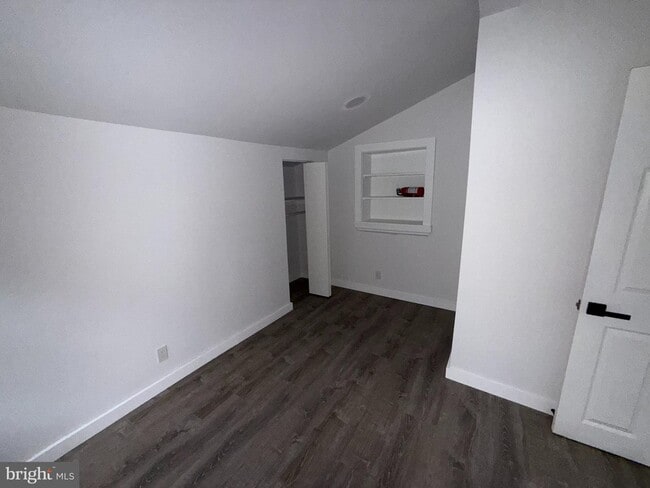 Building Photo - 42 N Cove Rd