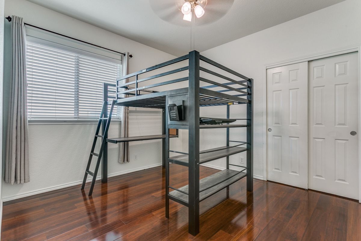 Building Photo - 705 Hightrail