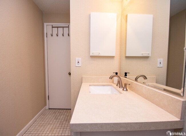 Building Photo - 201 Harrison St