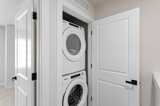 Building Photo - 16124 Cascadian Way