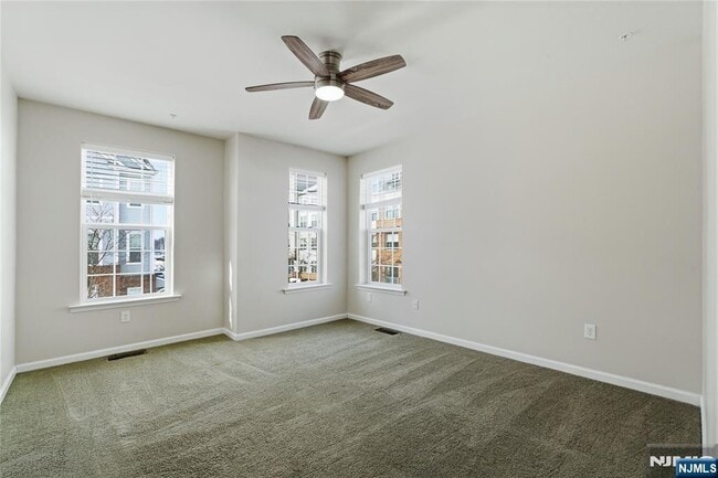 Building Photo - 25 Veterans Dr