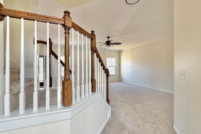 Building Photo - AVAILABLE NOW! (Small Pets Only)