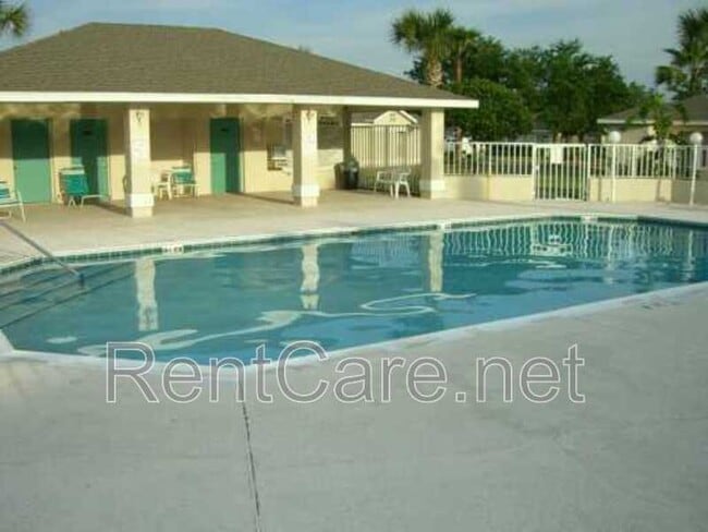 Building Photo - 1361 Lucaya Cir