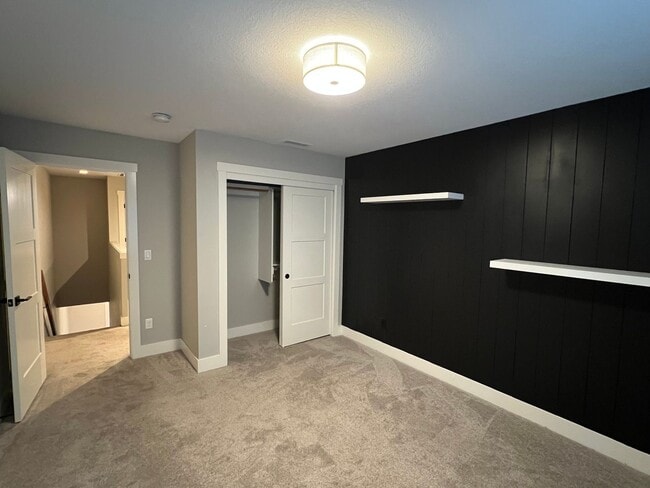 Building Photo - 11918 NE 108th St