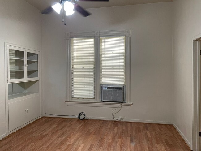 Building Photo - 2404 K St