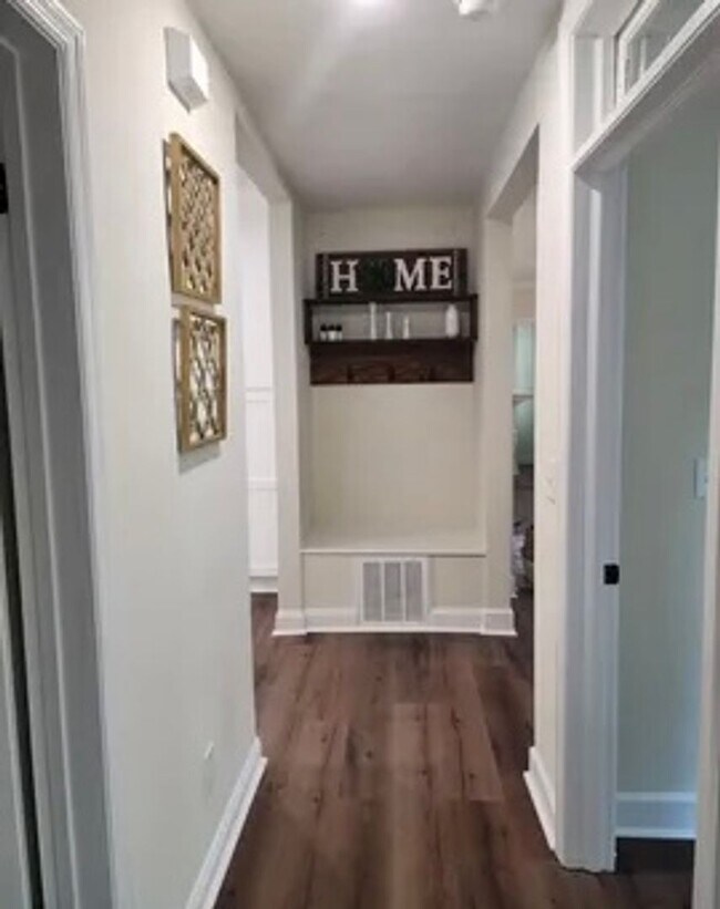 Building Photo - Fully Renovated 3 Bedroom 2 Bath Home in Forest Acres