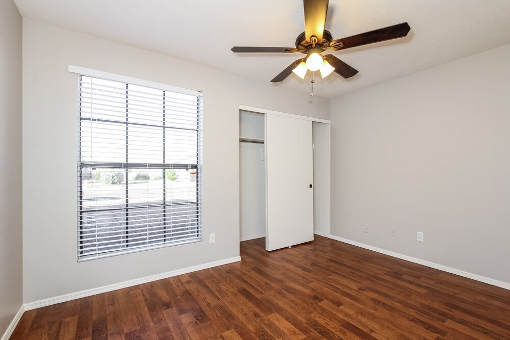 Building Photo - 5215 W Diana Ave