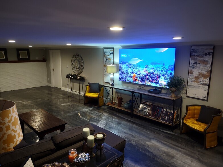 Living room area - 60 E State St