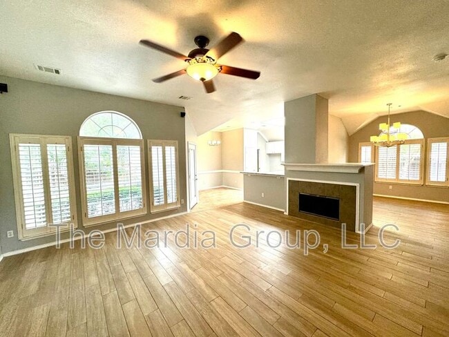 Building Photo - 10216 Mallory Dr