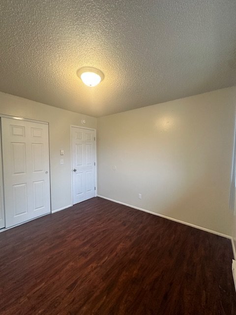 Building Photo - 2 - Bedroom Apartment, Upstairs, Near Transportation