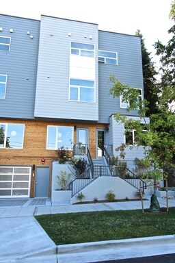 Building Photo - Open House Saturday! Stunning Modern Crown Hill Townhouse!