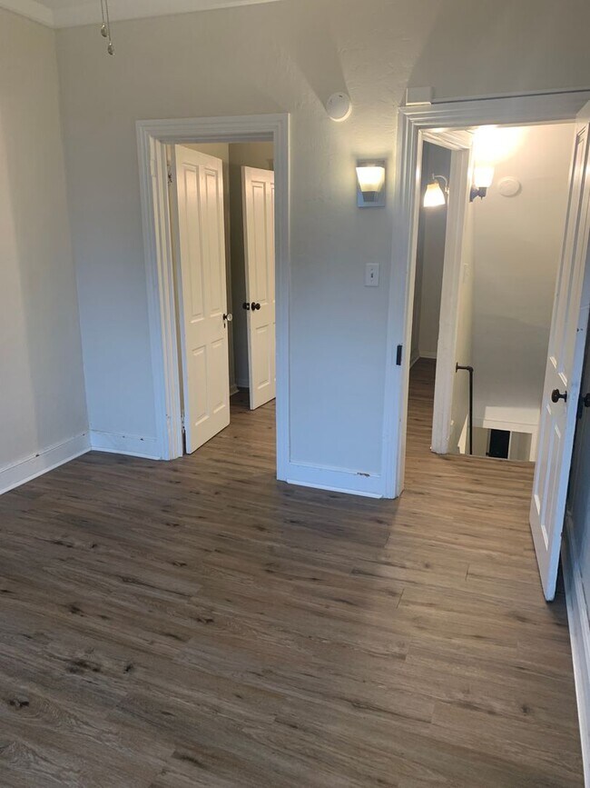 Building Photo - Future Rental-Cozy 1 Bedroom House with bo...
