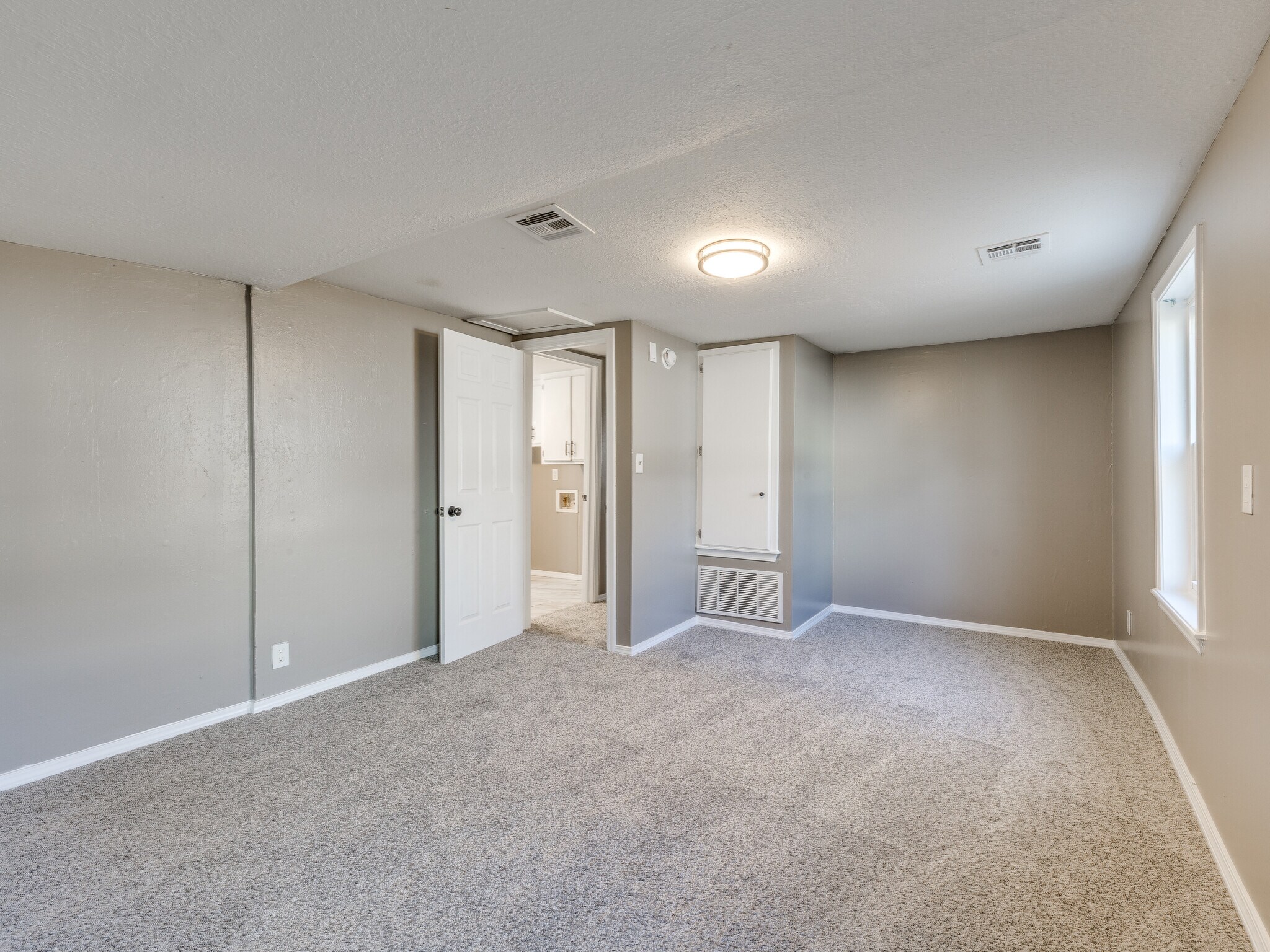 Primary Bedroom - 453 S 50th West Ave