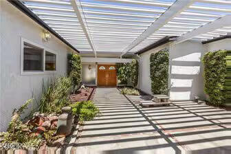 Building Photo - 2708 Pine Lawn Dr