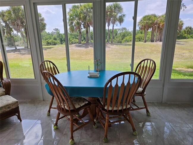 Building Photo - 2038 Grantham Greens Dr