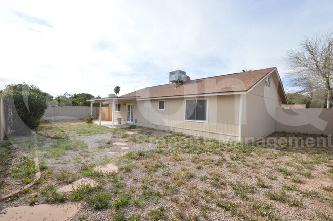 Building Photo - 2113 W Tyson St
