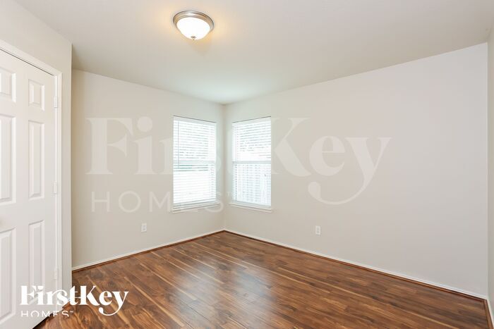 Building Photo - 5033 Charisma Dr