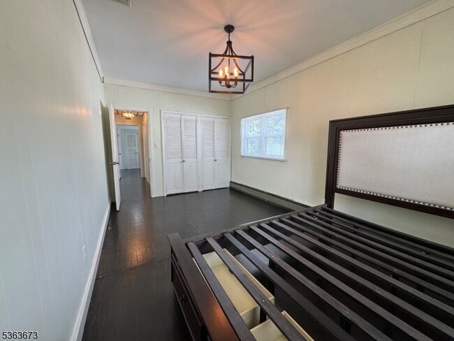 Building Photo - 636 Linden Ave