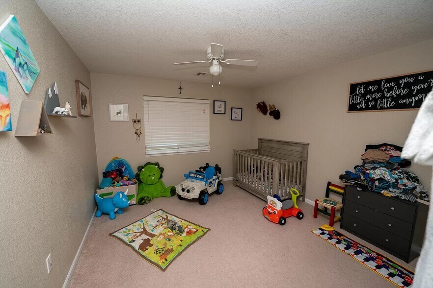 Building Photo - 1109 Newfoundland Dr