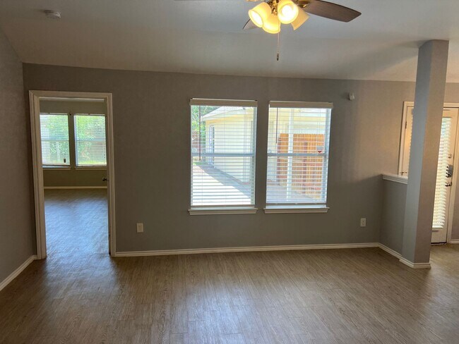 Building Photo - Eagle Springs Home Ready for Immediate Occupancy