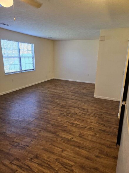 Building Photo - 27 Scioto Dr