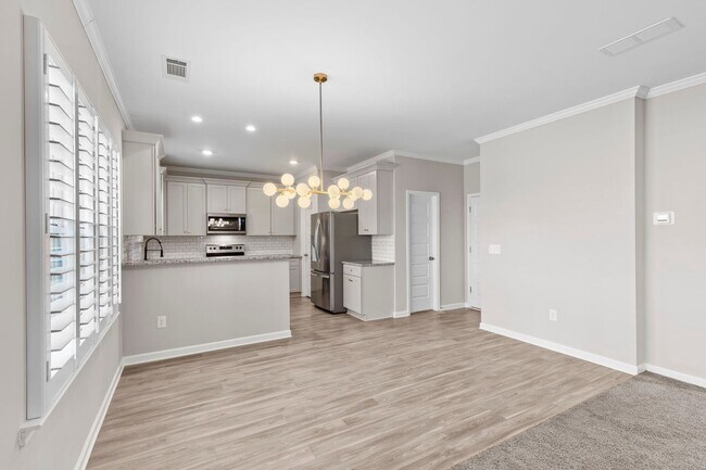 Building Photo - Immaculate, Upgraded Home with Custom Features and Spacious Outdoor Living