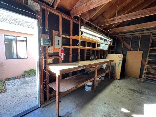 Building Photo - 349 Mar Vista Dr