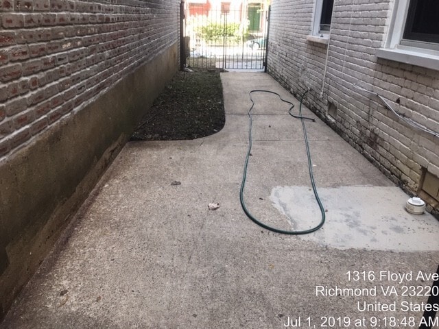 Building Photo - -- AVAILABLE JUNE 12TH -- 5 BR / 4.5 BA Nice house near VCU! Available June 12th!