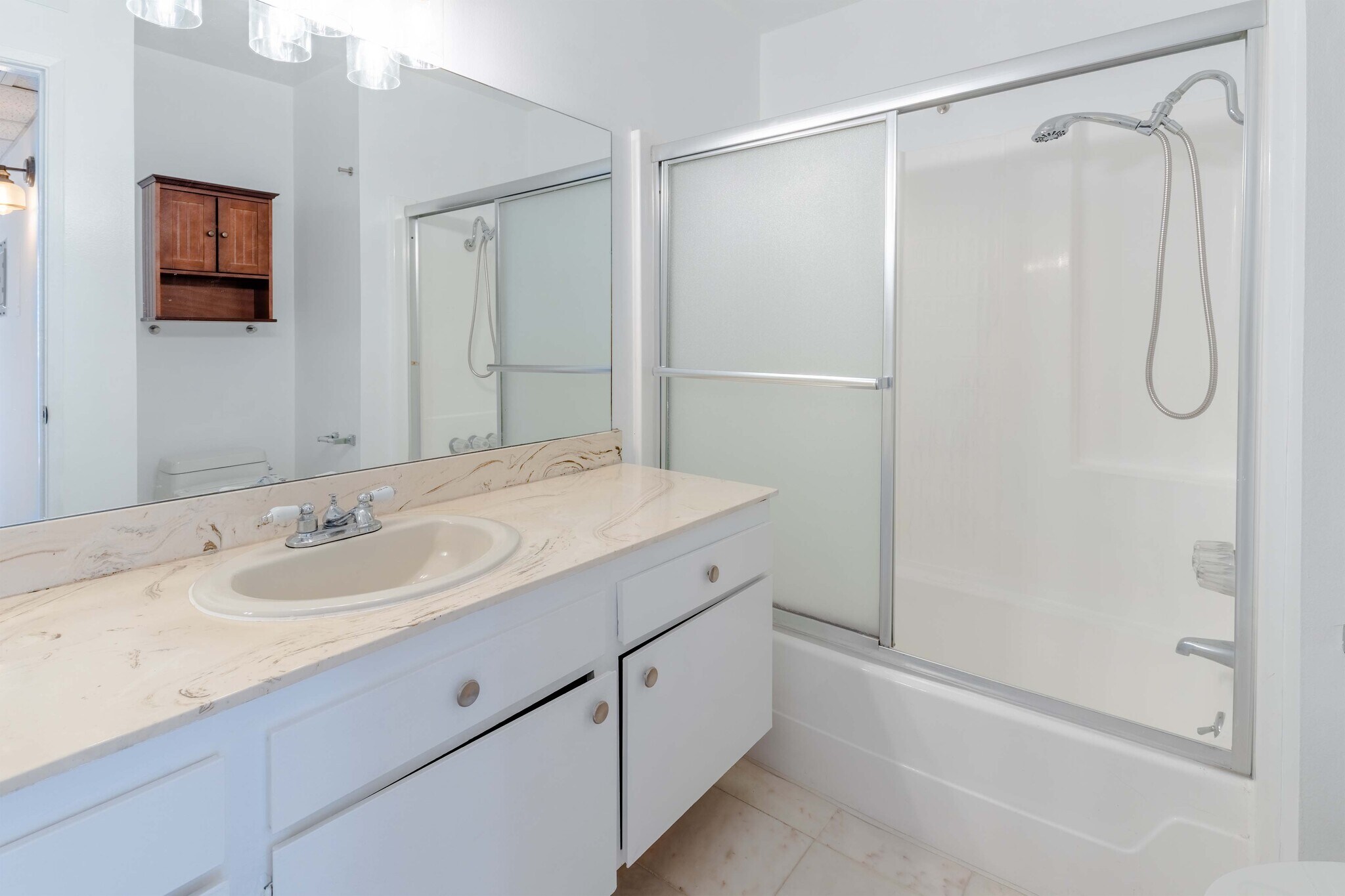 Building Photo - 12830 Burbank Blvd